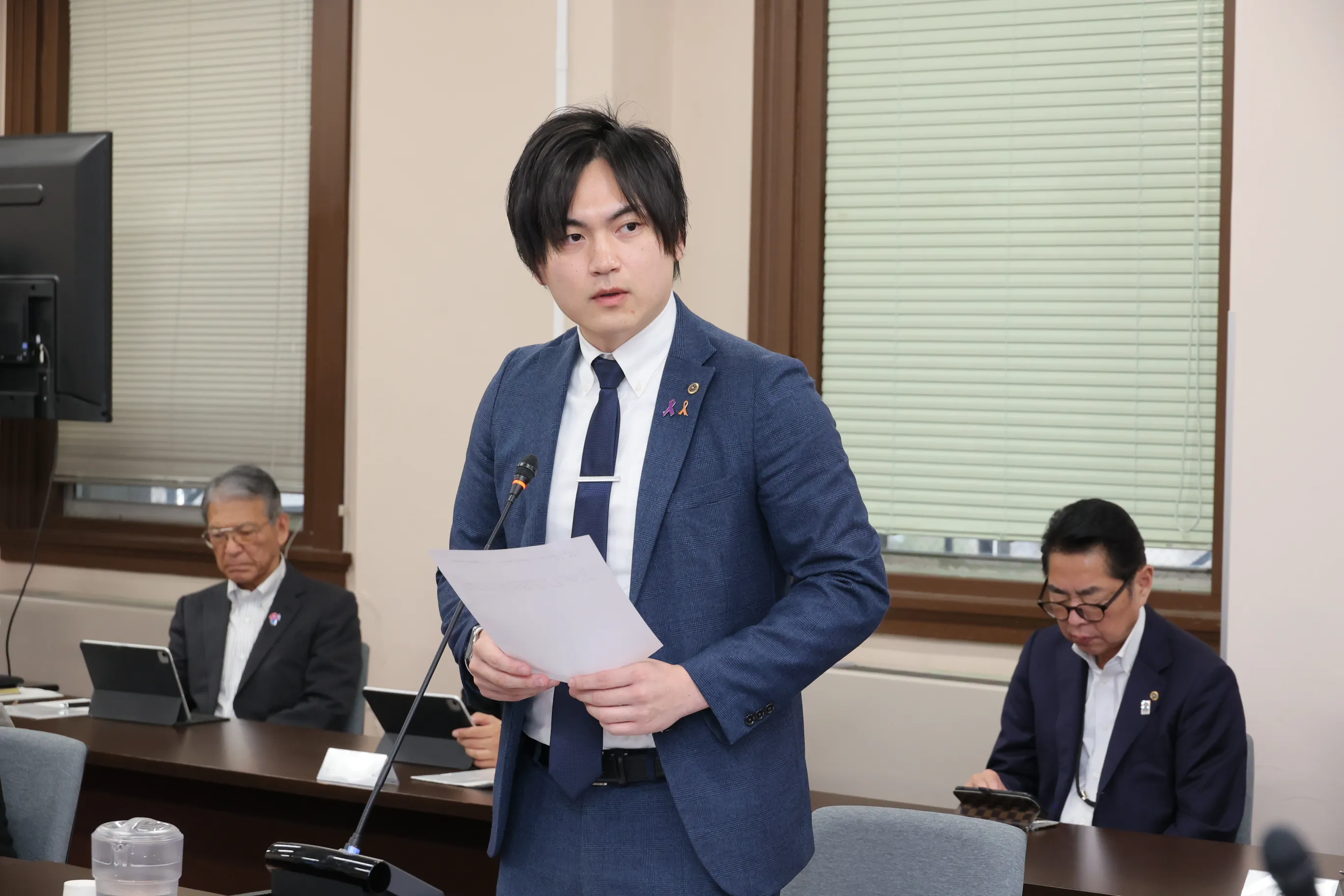 質疑する前田将臣。2023年10月10日 大阪府議会 府民文化常任委員会