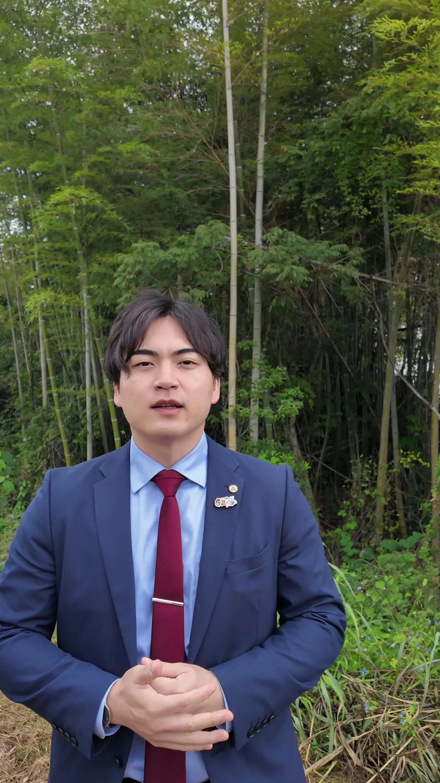 2026年10月5日、泉州山手線について説明動画を撮影する前田将臣